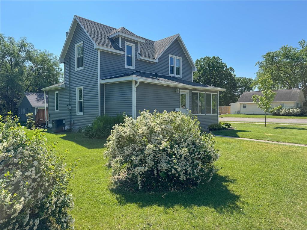 421 Bowling Avenue Detroit Lakes MN 56501 7088715 image34