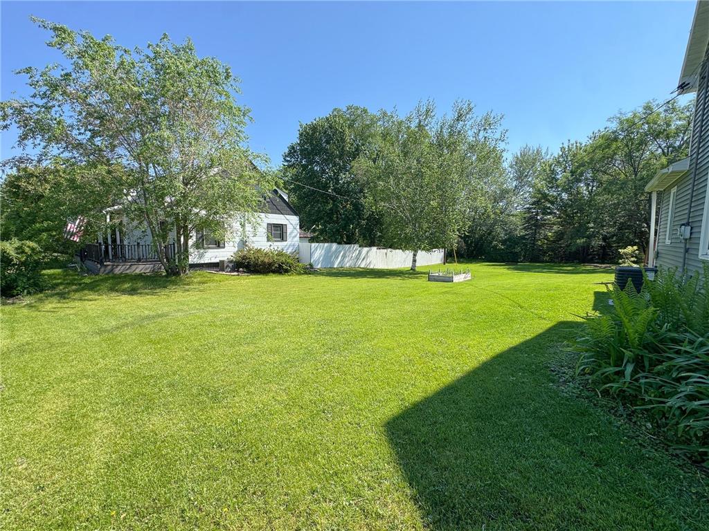 421 Bowling Avenue Detroit Lakes MN 56501 7088715 image40