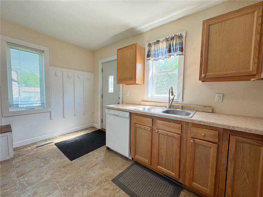 421 Bowling Avenue Detroit Lakes MN 56501 7088715 image8