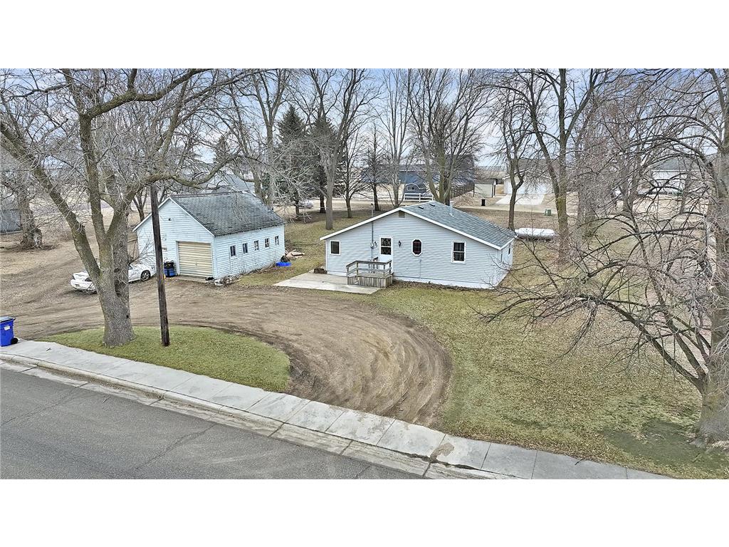 421 Center Avenue Lake Wilson MN 56151 6679804 image1