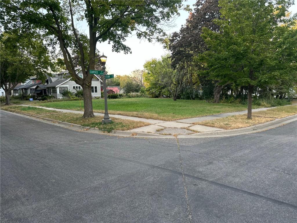 421 Curtice Street W Saint Paul MN 55107 7059535 image1