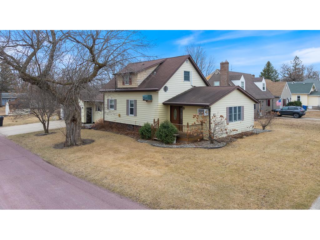 421 E Hughes Street Tyler MN 56178 6655291 image1