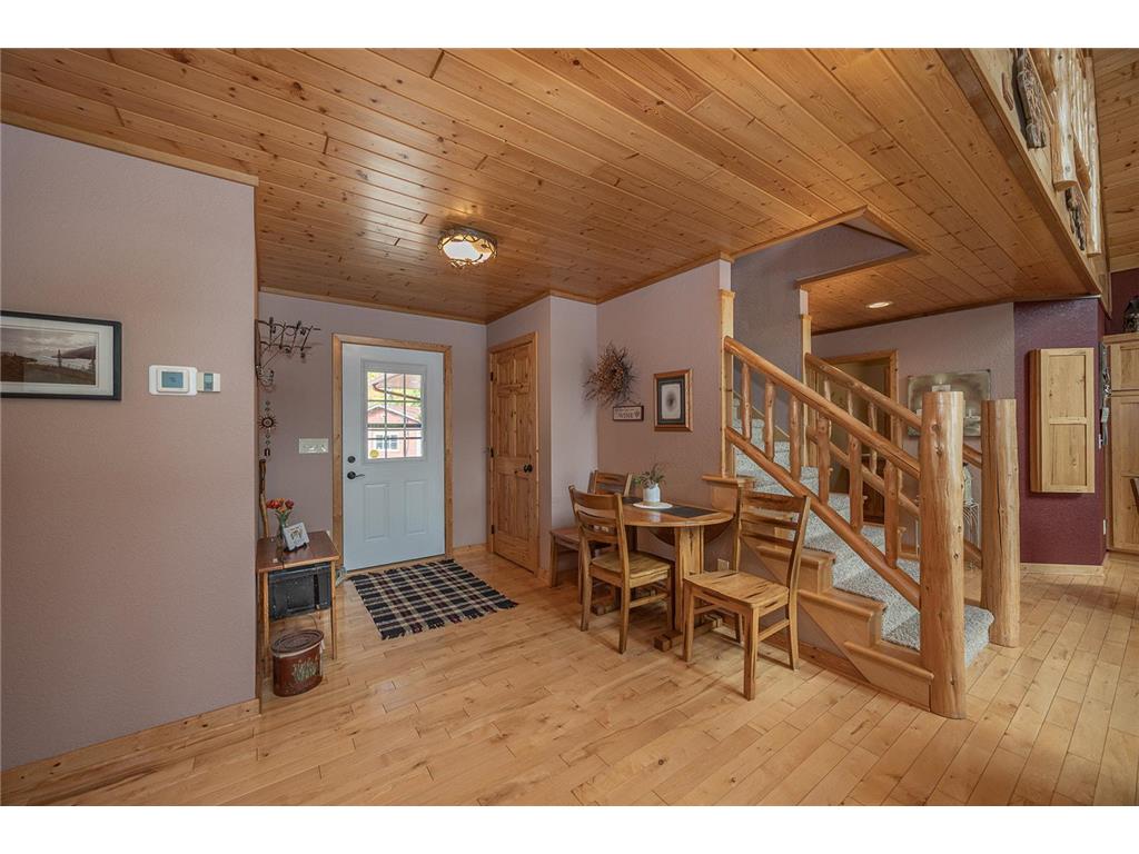 421 Goshawk Lane NW Hackensack MN 56452 - Woman 7088258 image10