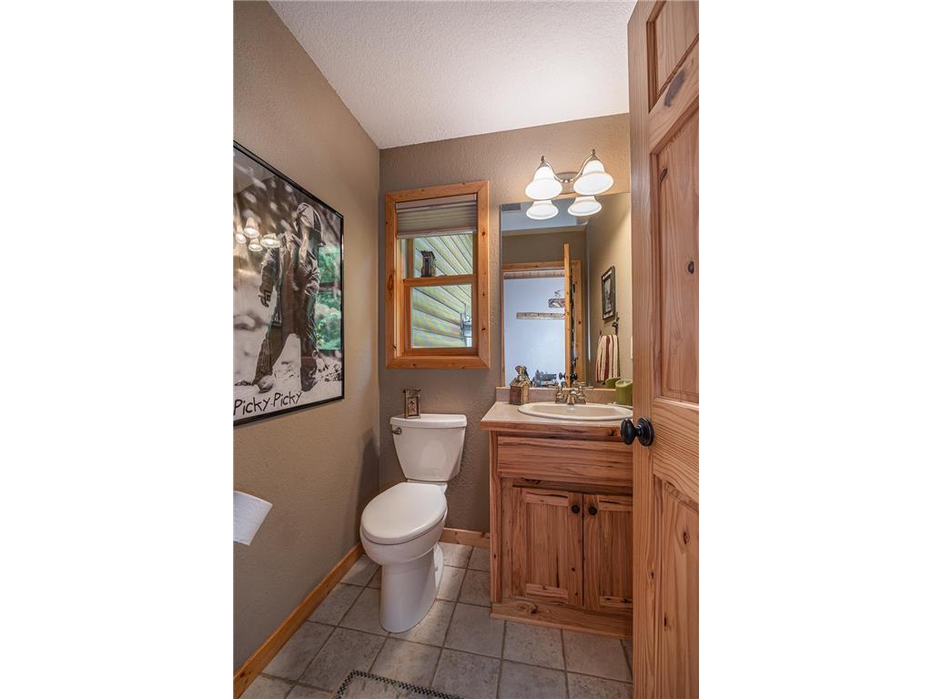 421 Goshawk Lane NW Hackensack MN 56452 - Woman 7088258 image11