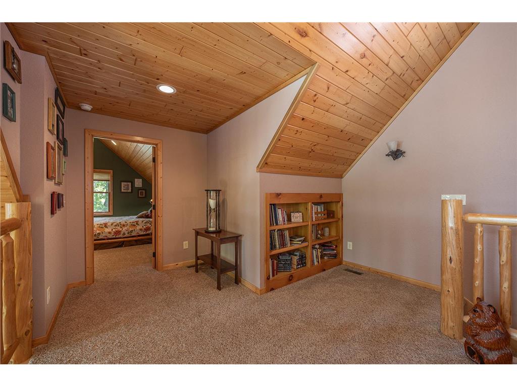 421 Goshawk Lane NW Hackensack MN 56452 - Woman 7088258 image13