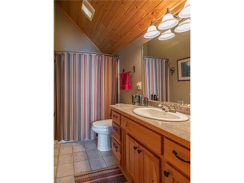 421 Goshawk Lane NW Hackensack MN 56452 - Woman 7088258 image15