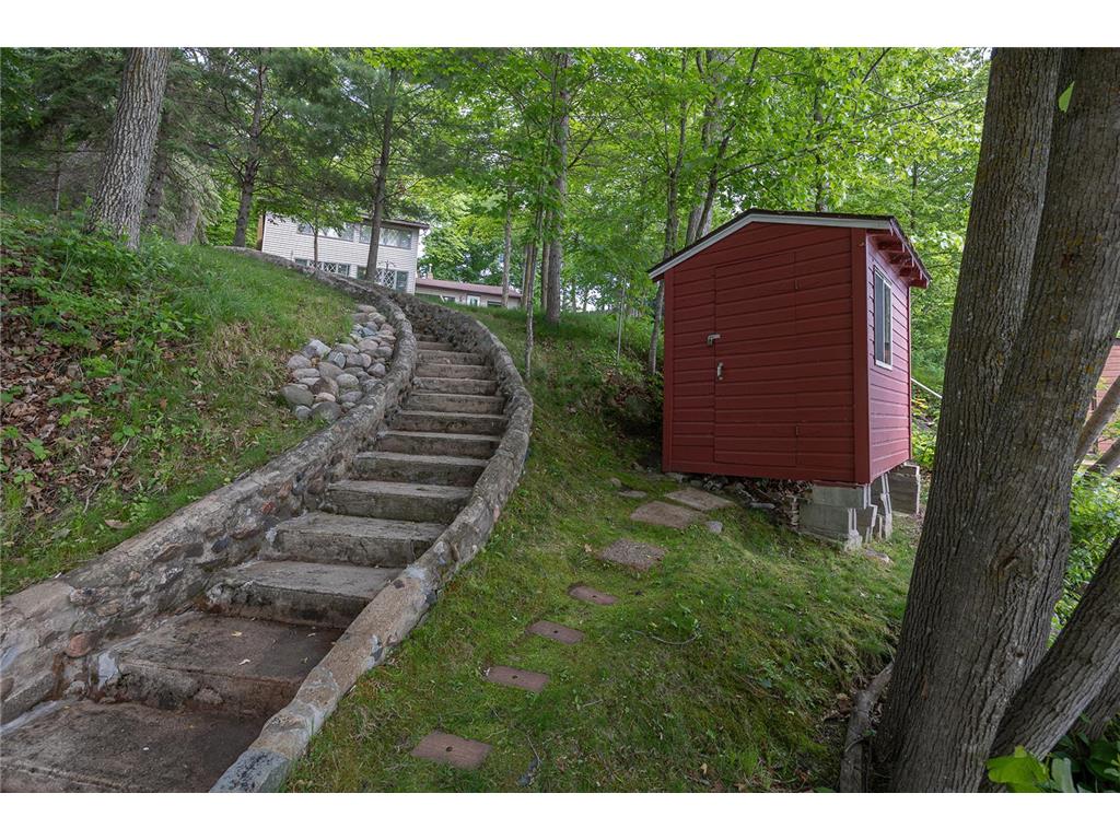 421 Goshawk Lane NW Hackensack MN 56452 - Woman 7088258 image21