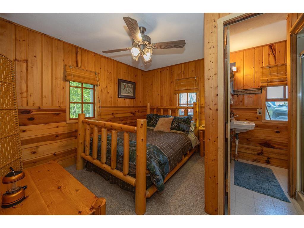 421 Goshawk Lane NW Hackensack MN 56452 - Woman 7088258 image28