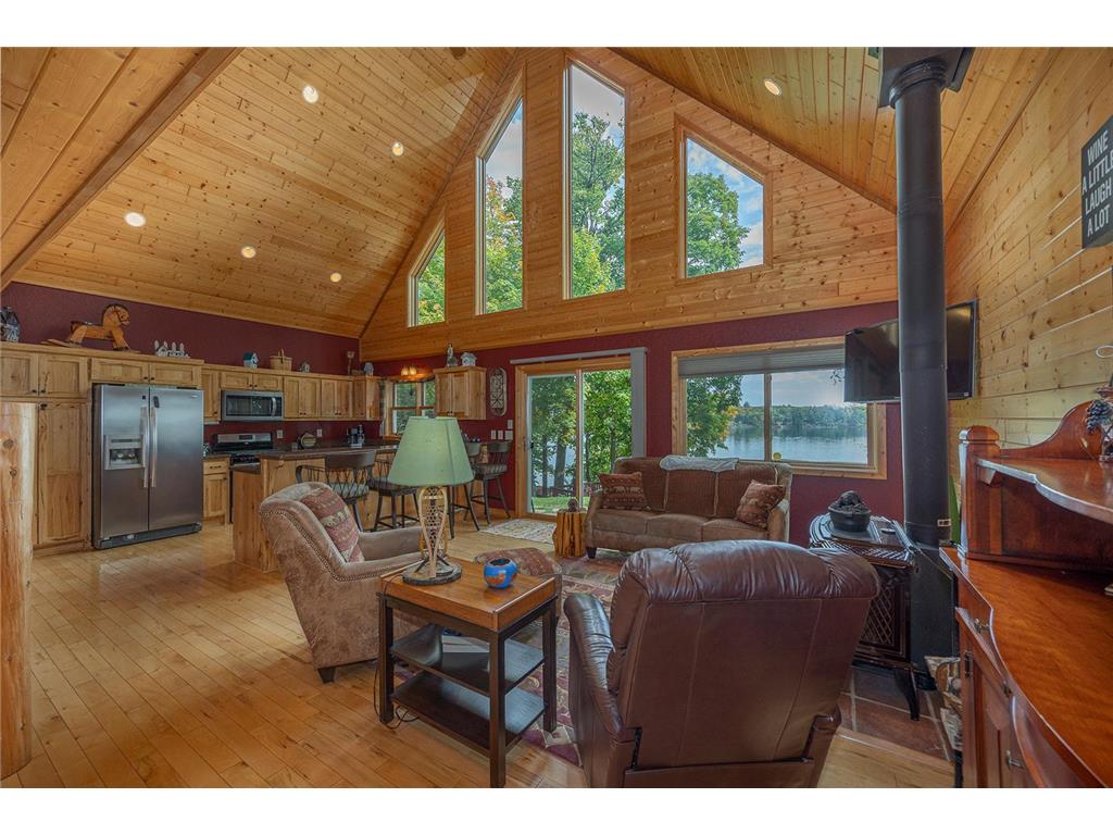 421 Goshawk Lane NW Hackensack MN 56452 - Woman 7088258 image4
