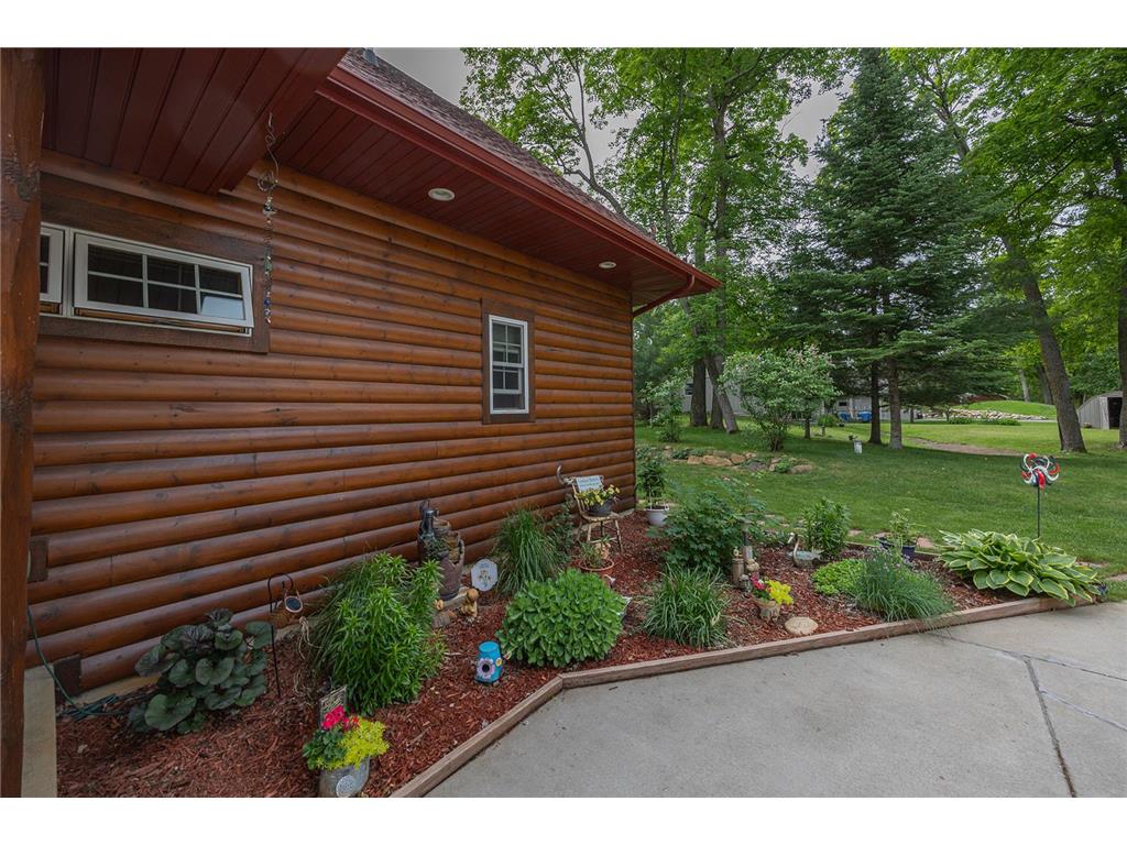 421 Goshawk Lane NW Hackensack MN 56452 - Woman 7088258 image42