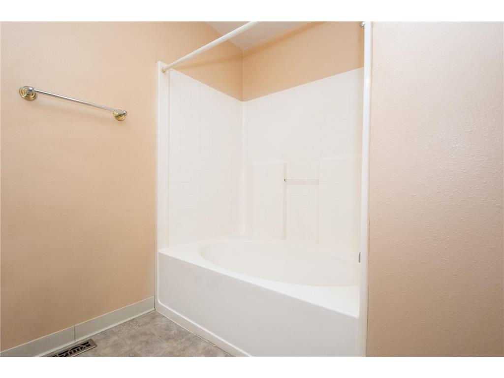 421 Lind Boulevard Harwood ND 58042 7108334 image19