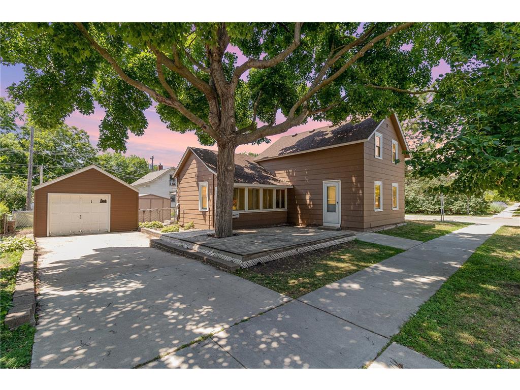 421 N Cedar Street, Chaska, MN, 55318 MLS 6390898 Edina Realty