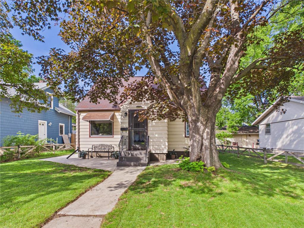 421 Raymond Avenue NE Saint Cloud MN 56304 7084039 image1
