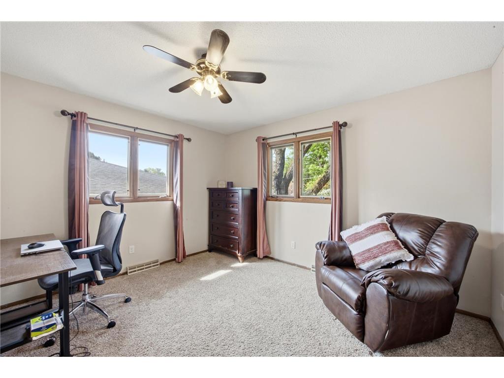 421 Rensvold Boulevard Moorhead MN 56560 7091087 image15