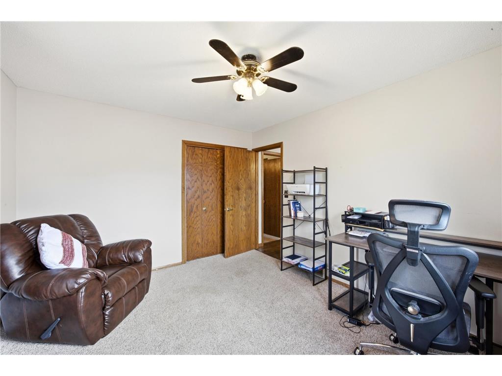 421 Rensvold Boulevard Moorhead MN 56560 7091087 image16