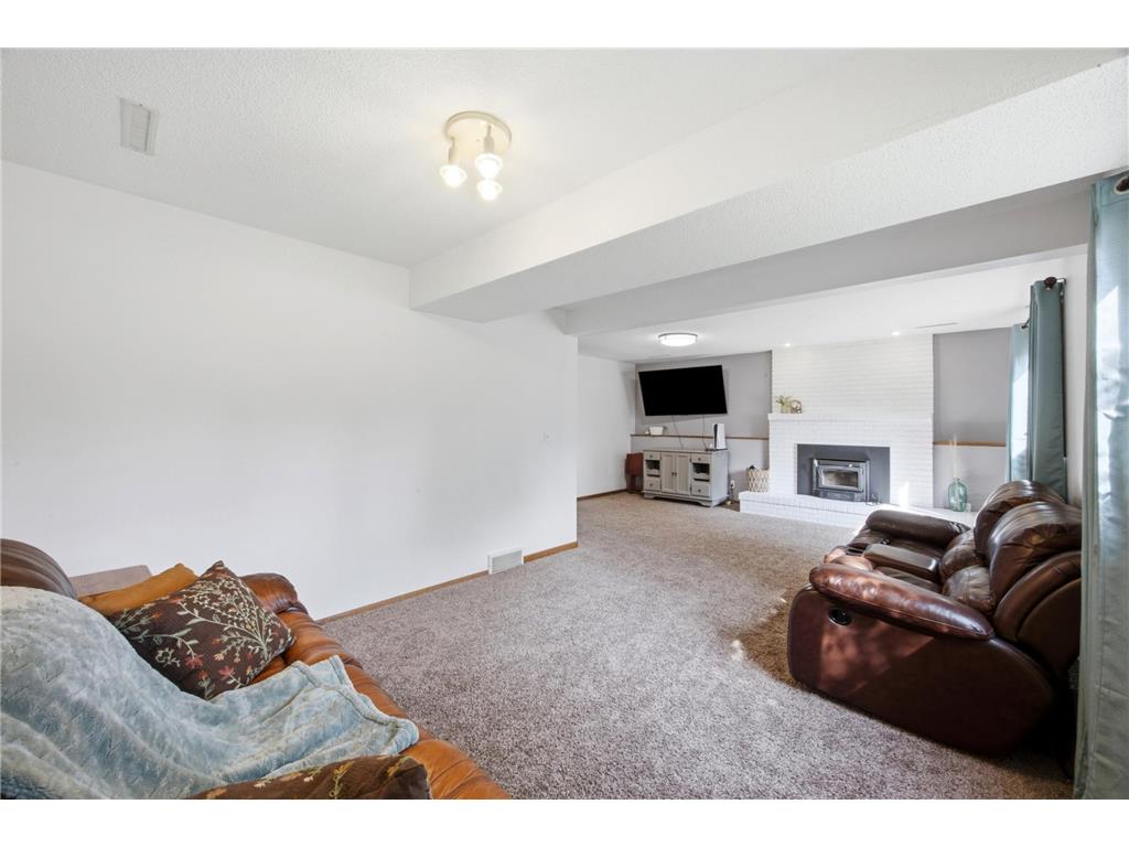 421 Rensvold Boulevard Moorhead MN 56560 7091087 image18