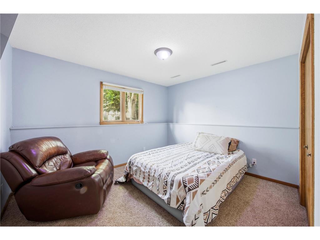 421 Rensvold Boulevard Moorhead MN 56560 7091087 image19