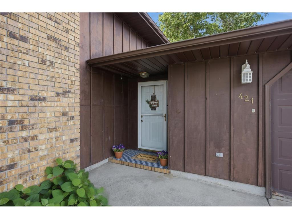 421 Rensvold Boulevard Moorhead MN 56560 7091087 image2