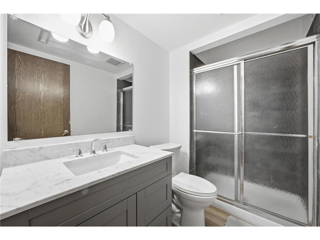 421 Rensvold Boulevard Moorhead MN 56560 7091087 image21