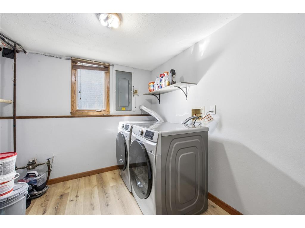 421 Rensvold Boulevard Moorhead MN 56560 7091087 image23