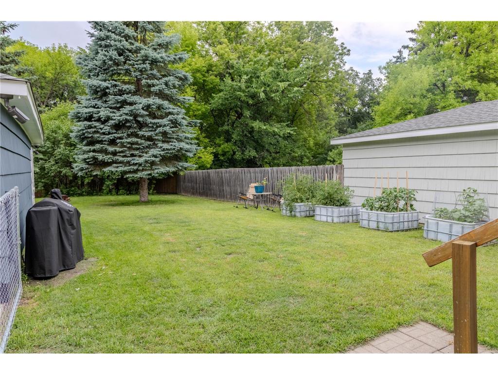 421 S 18th Street S Moorhead MN 56560 7105748 image10