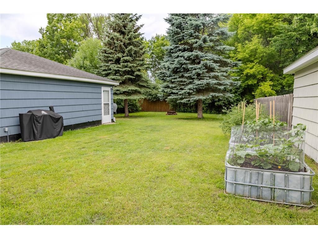421 S 18th Street S Moorhead MN 56560 7105748 image11