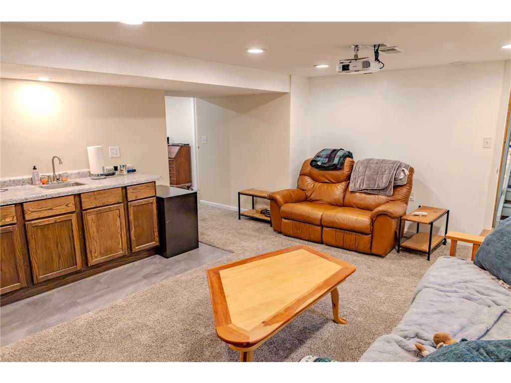 421 S 18th Street S Moorhead MN 56560 7105748 image38
