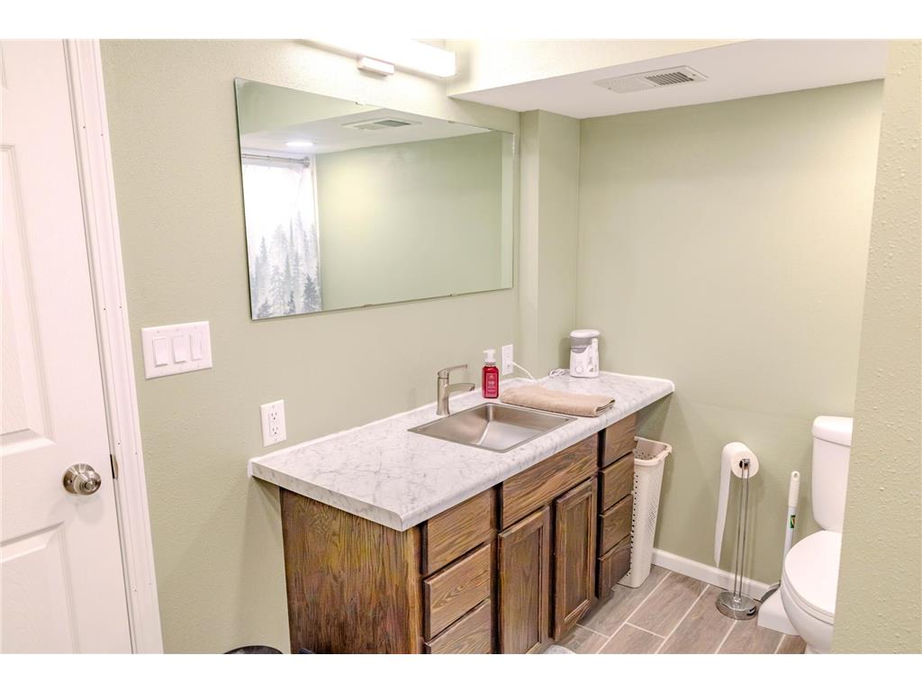 421 S 18th Street S Moorhead MN 56560 7105748 image46