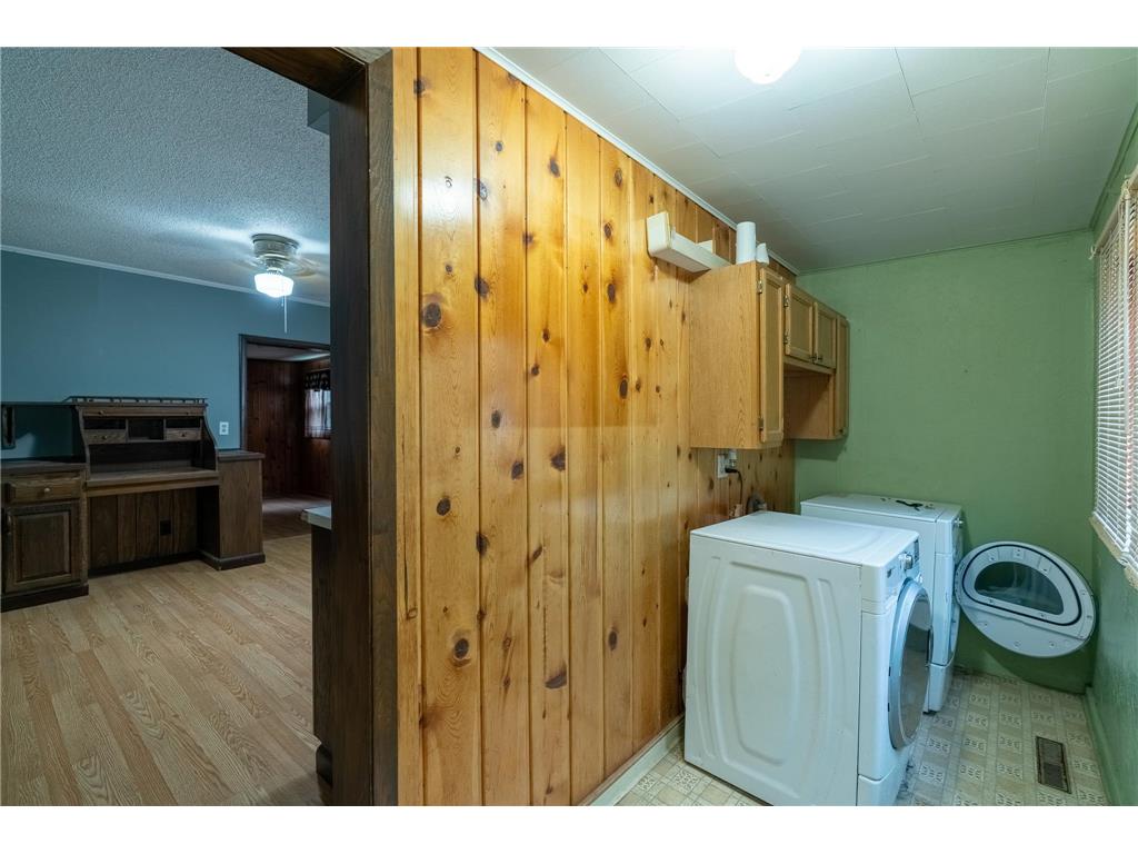 421 S Moore Street Blue Earth MN 56013 6743542 image26