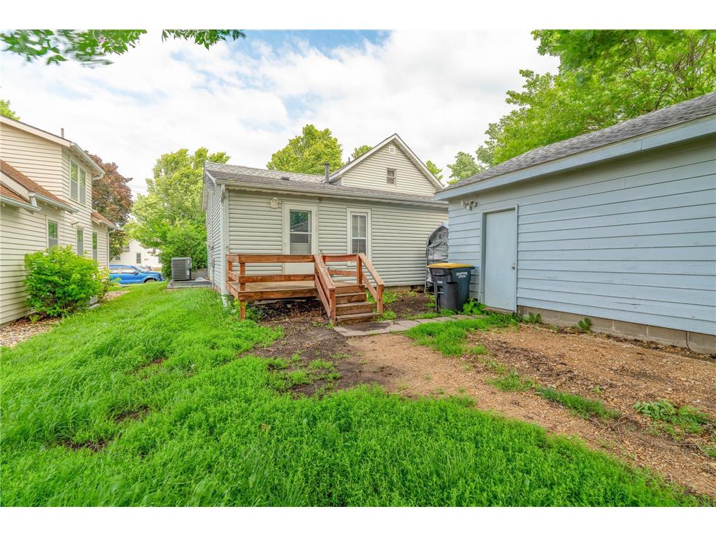 421 S Moore Street Blue Earth MN 56013 6743542 image4