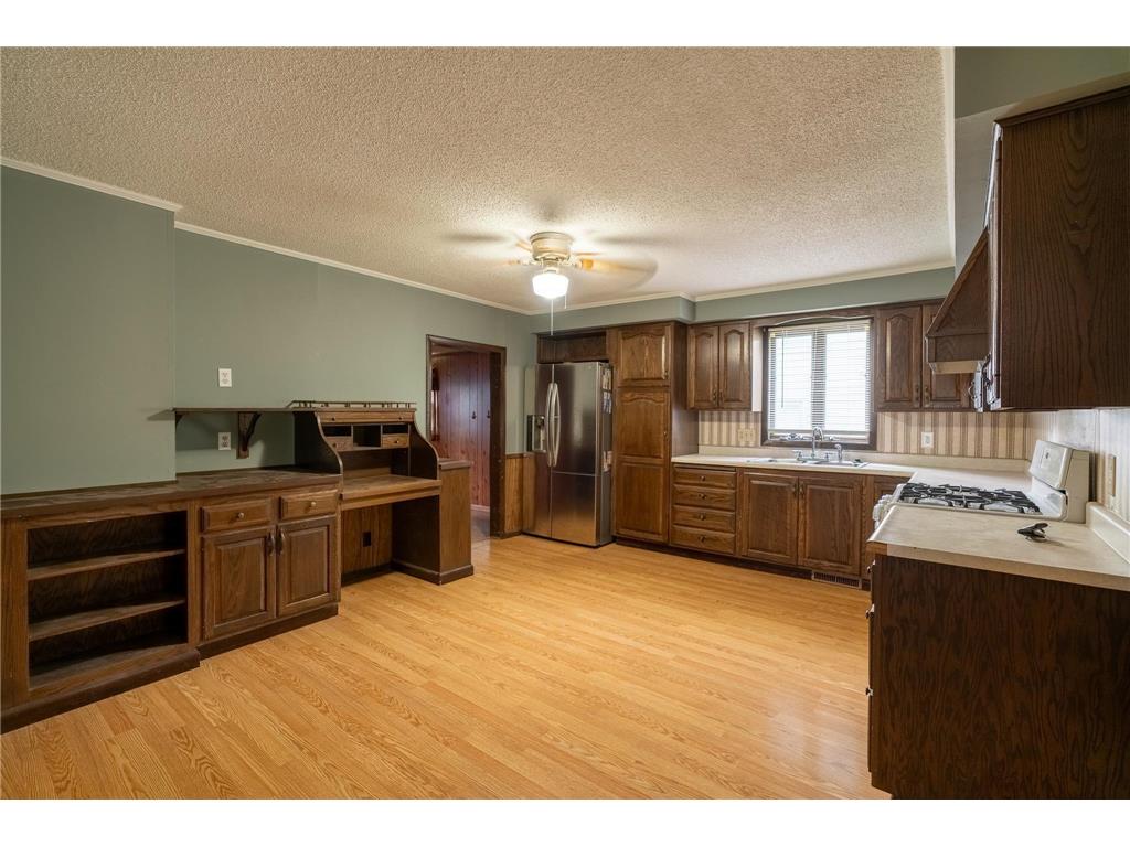 421 S Moore Street Blue Earth MN 56013 6743542 image5