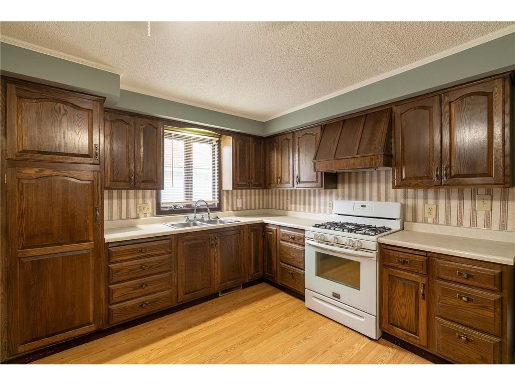 421 S Moore Street Blue Earth MN 56013 6743542 image7