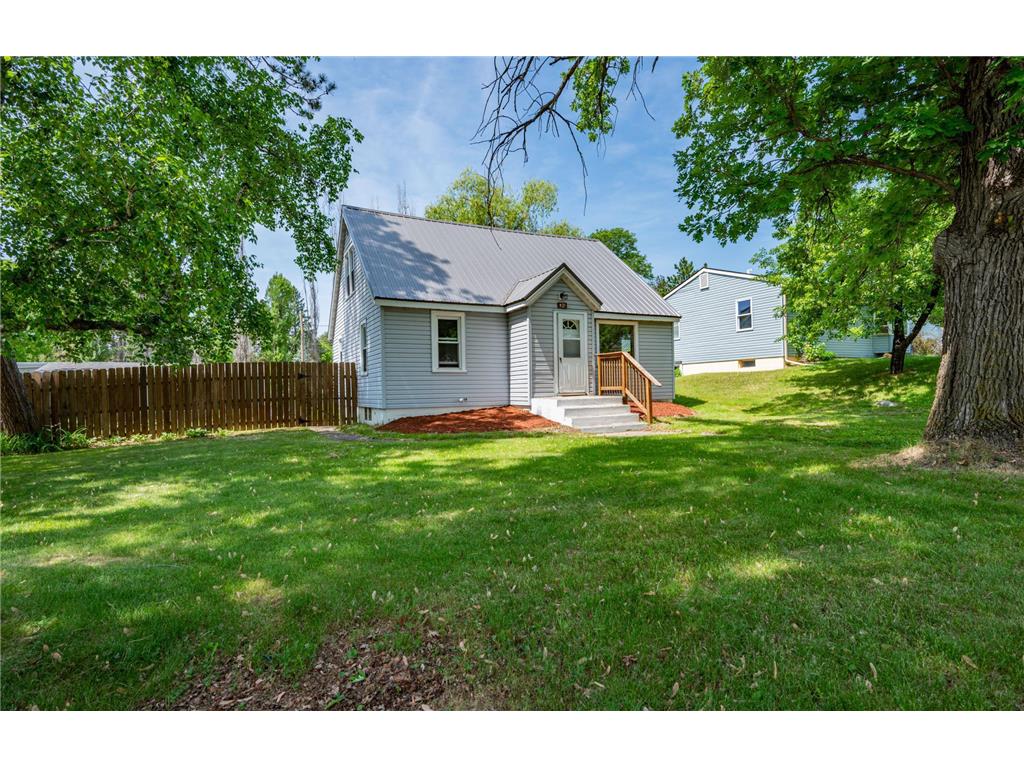 421 SW 10th Avenue Grand Rapids MN 55744 6381820 image1