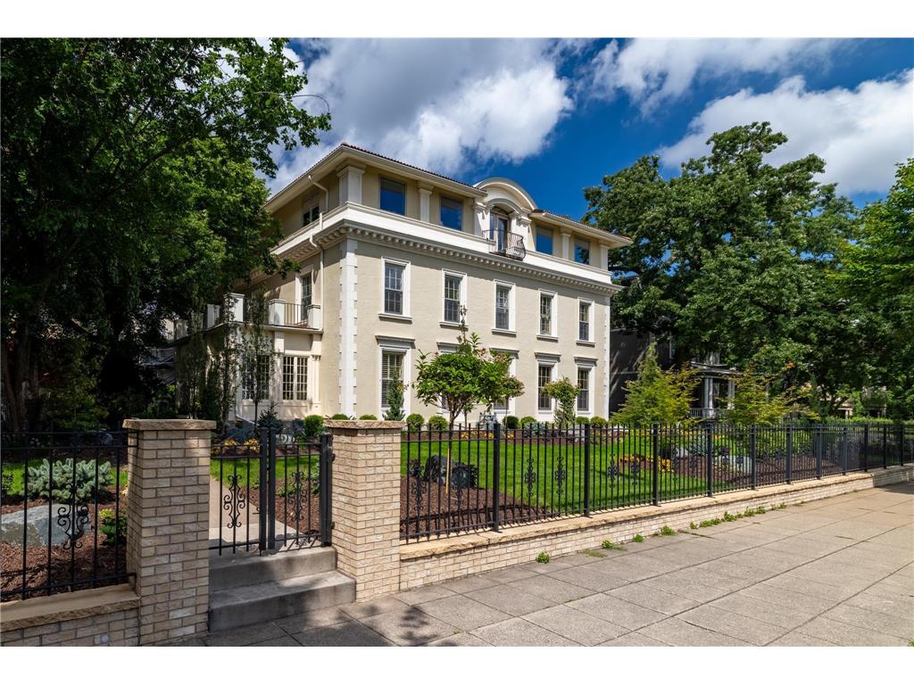 421 Summit Avenue #2 Saint Paul MN 55102 6758135 image1