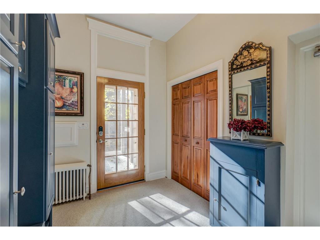 421 Summit Avenue #3 Saint Paul MN 55102 6797662 image43