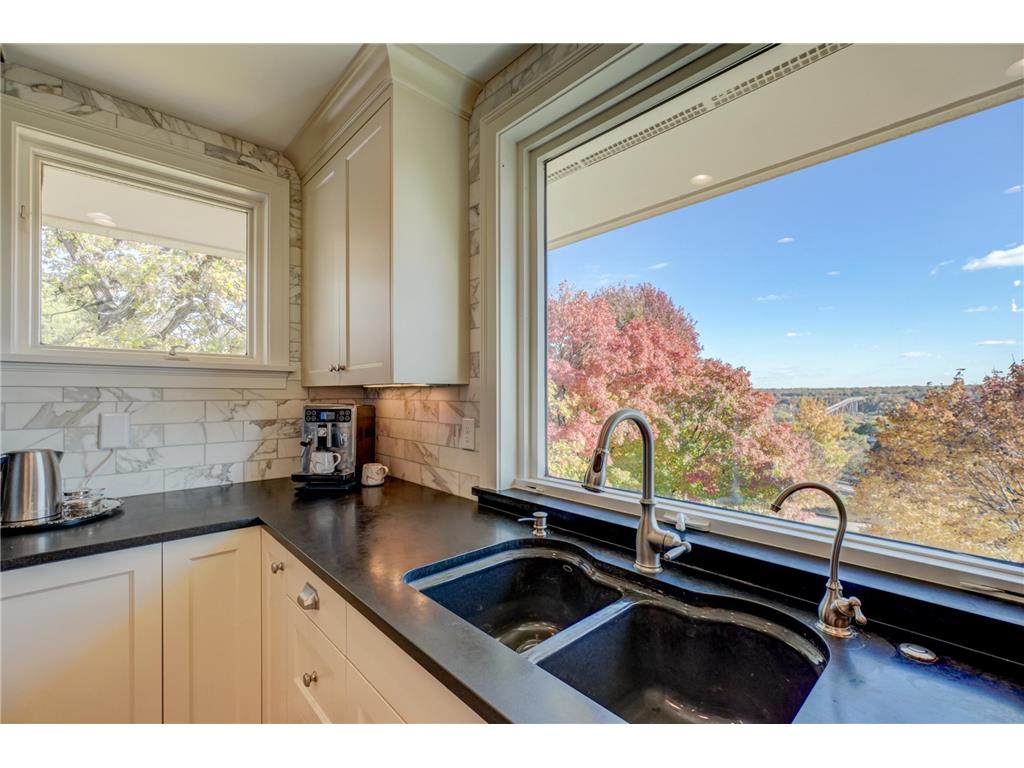 421 Summit Avenue #3 Saint Paul MN 55102 6797662 image7