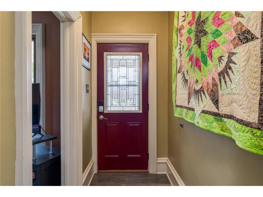 421 W Main Street Madelia MN 56062 6520007 image1