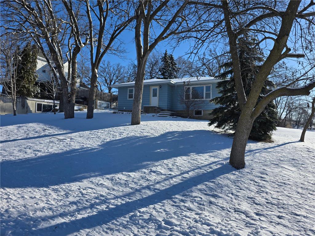 421 West Avenue Detroit Lakes MN 56501 7037075 image1