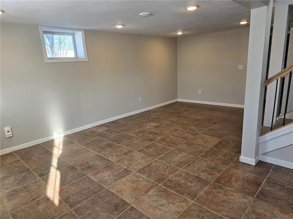 421 West Avenue Detroit Lakes MN 56501 7037075 image14