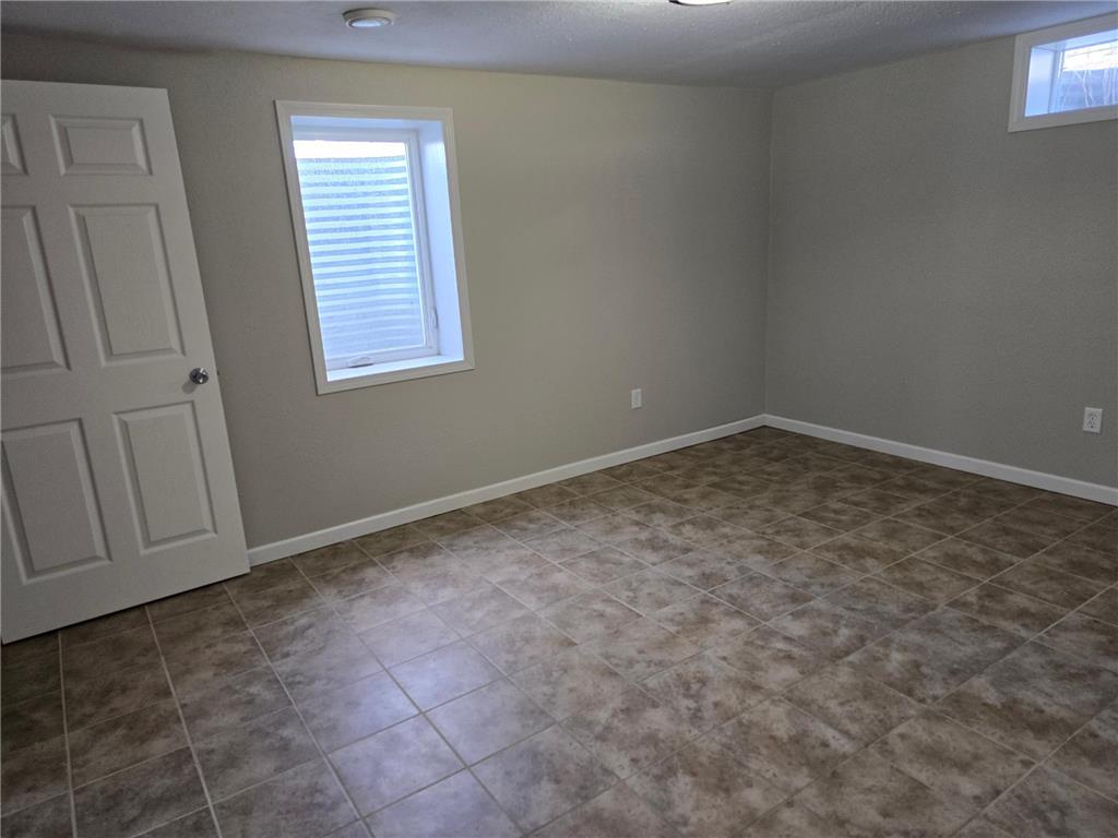 421 West Avenue Detroit Lakes MN 56501 7037075 image16