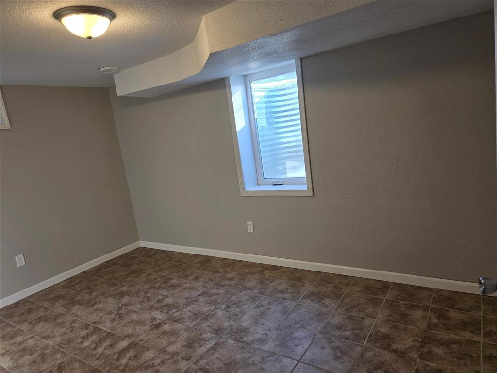 421 West Avenue Detroit Lakes MN 56501 7037075 image18
