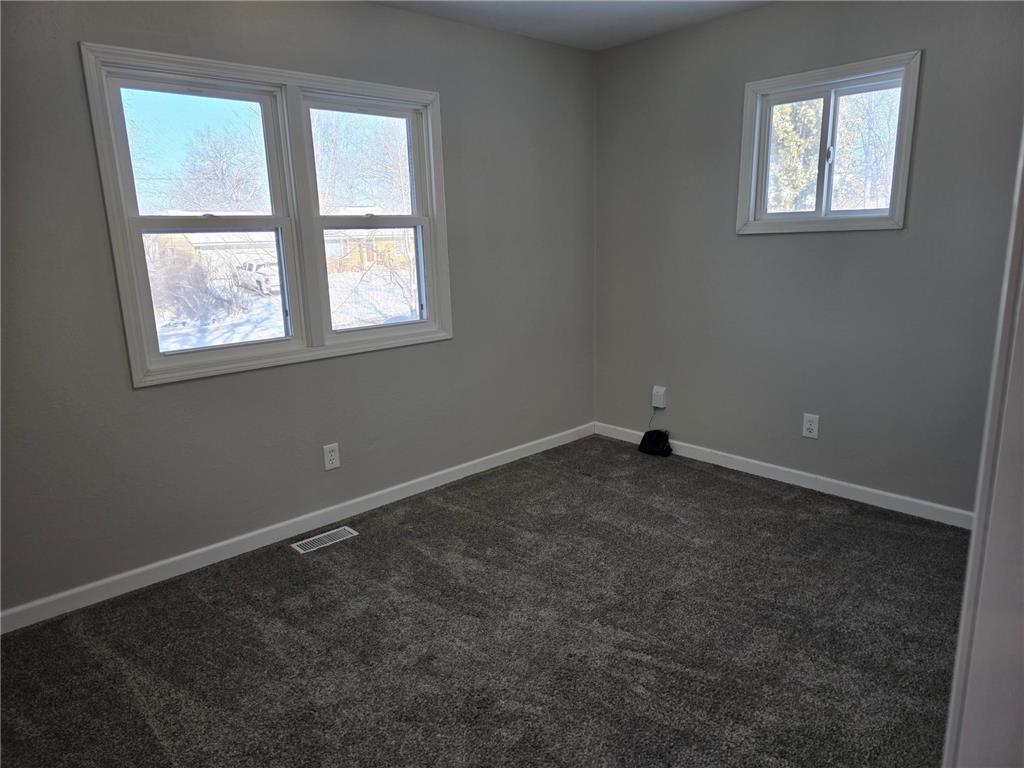 421 West Avenue Detroit Lakes MN 56501 7037075 image8