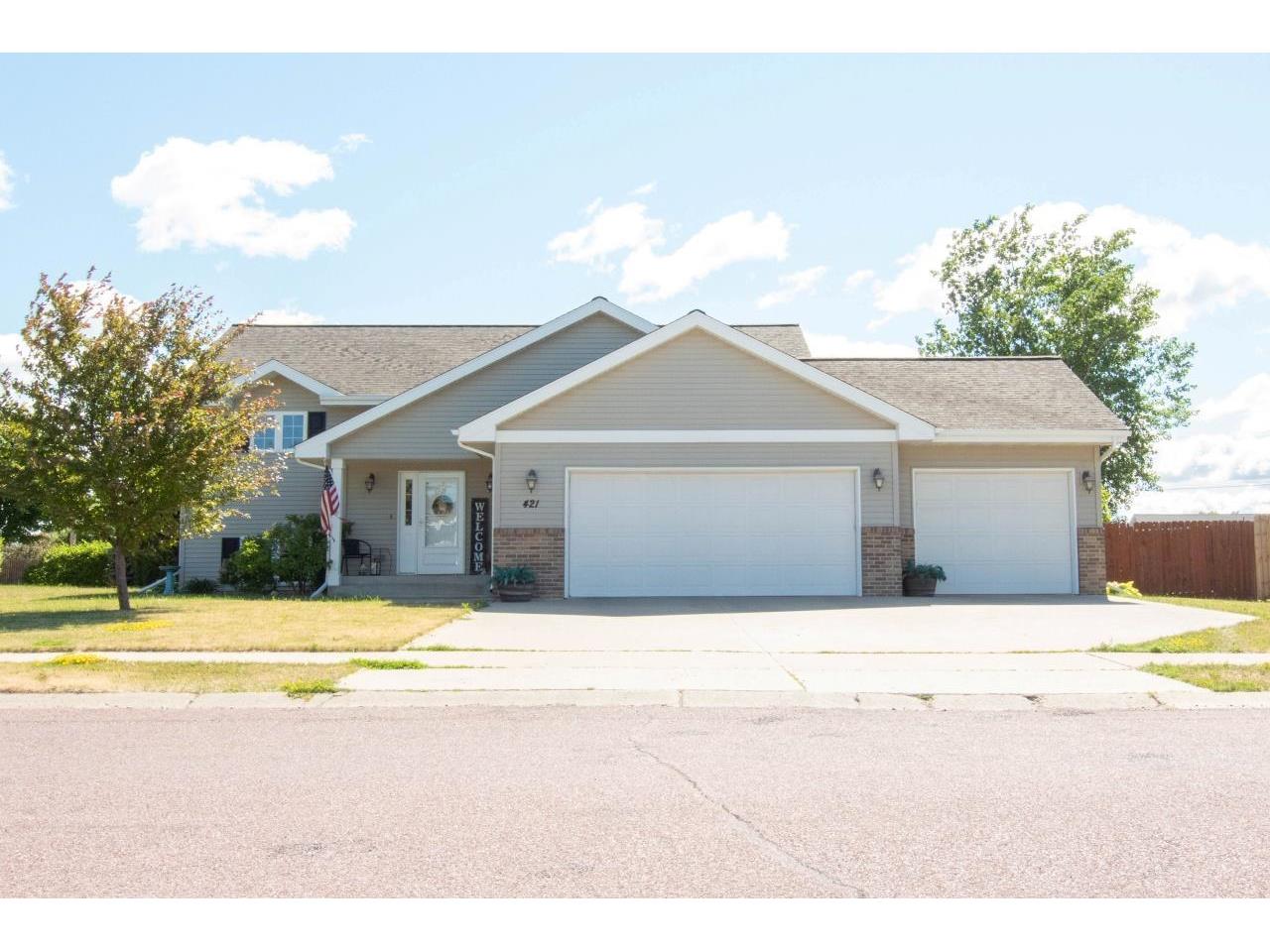 421 Woodhaven Lane, Mankato, MN 56001 MLS 6014274 Edina Realty