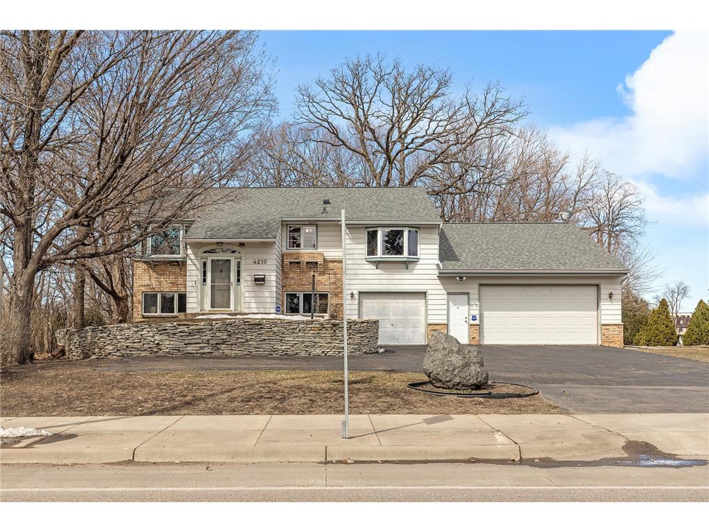 4210 Lake Drive Robbinsdale MN 55422 6517415 image1