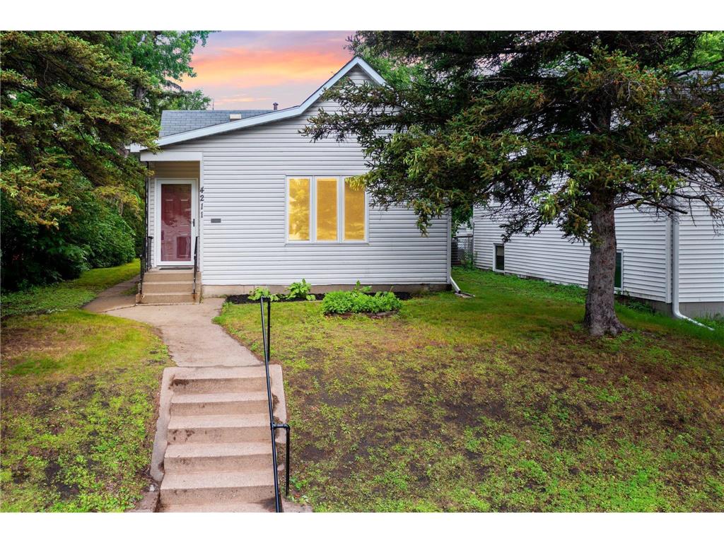 4211 Fremont Avenue N Minneapolis MN 55412 6546631 image1