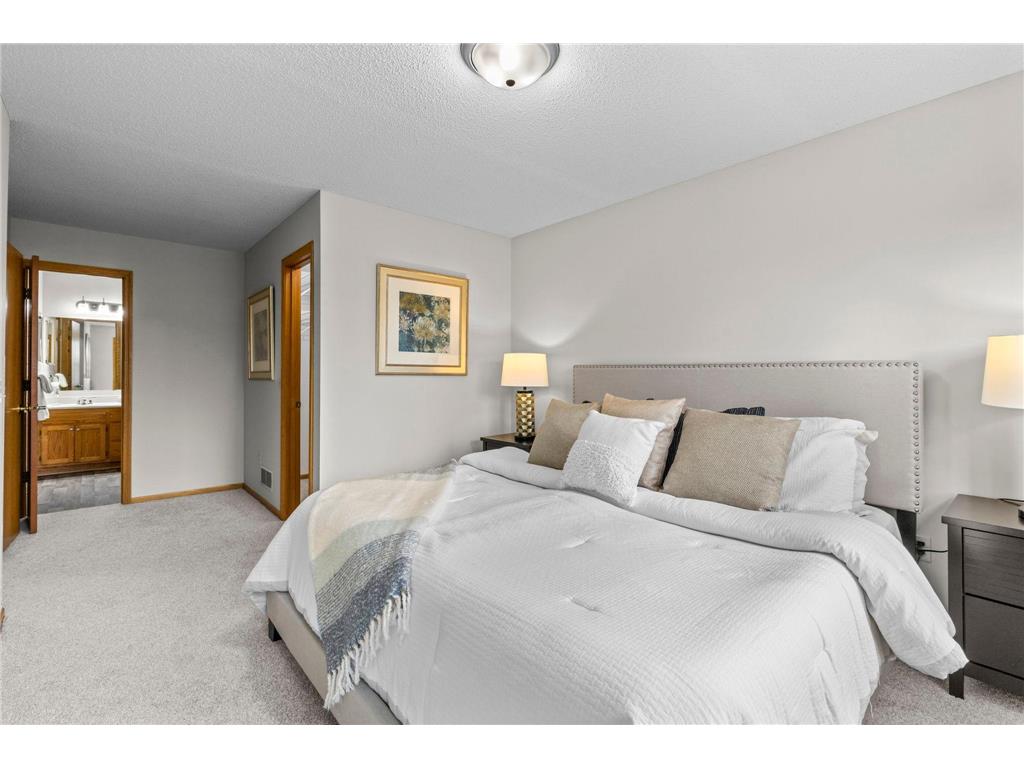 4211 Heine Court Eagan MN 55122 7055238 image12