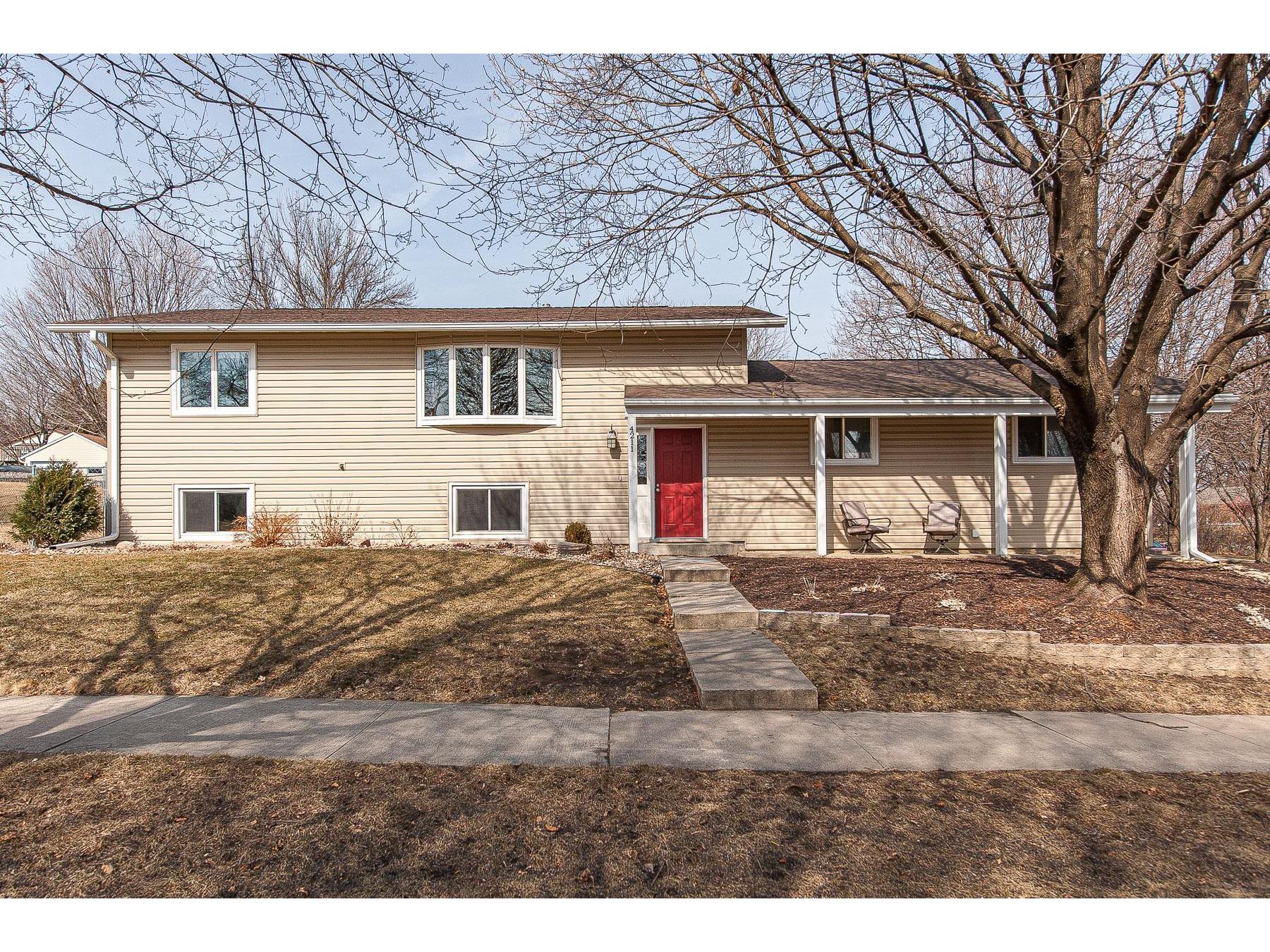 4211 Manor View Drive NW, Rochester, MN 55901 MLS 5722567 Edina Realty