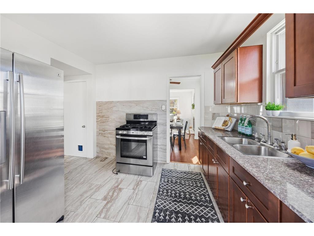 4211 Russell Avenue N Minneapolis MN 55412 7052575 image10
