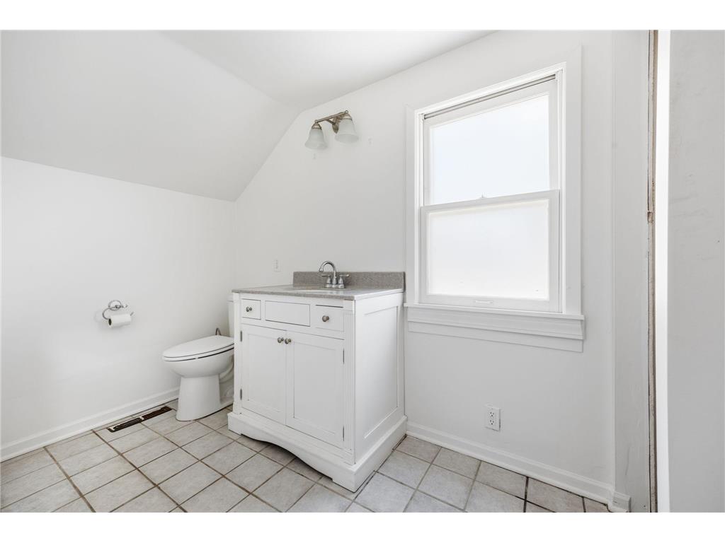 4211 Russell Avenue N Minneapolis MN 55412 7052575 image17