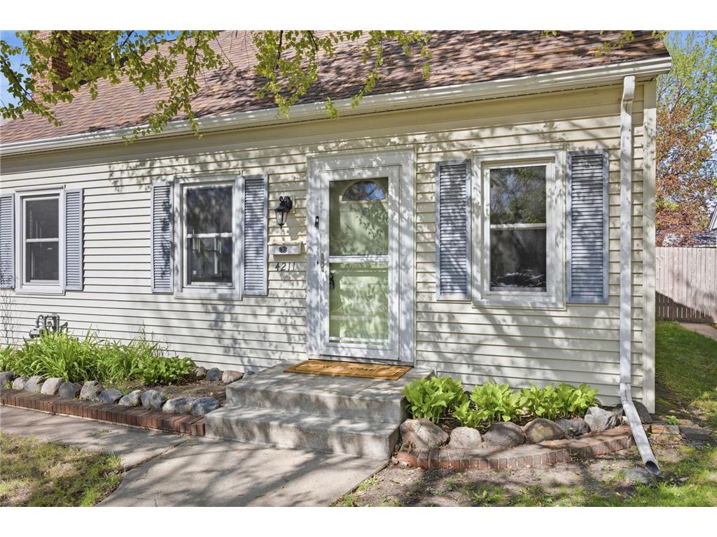 4211 Russell Avenue N Minneapolis MN 55412 7052575 image4